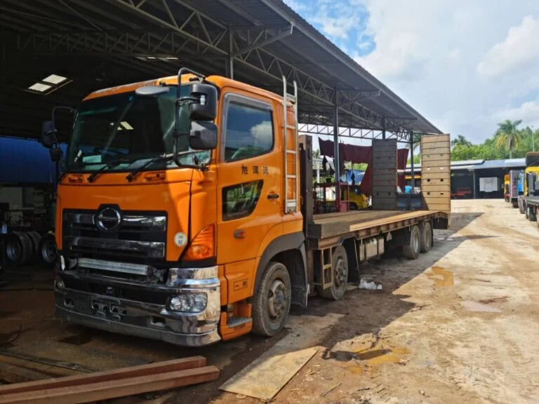 Hino 700 FW1E Self Loader