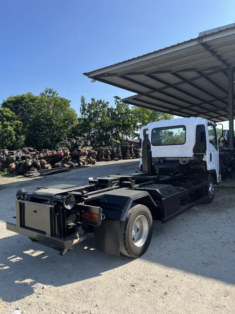 Isuzu FRR90 Arm Roll