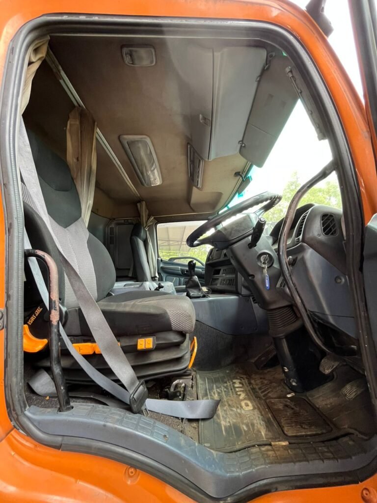 Rebuild / Hino FW1E / E13C / 31ft